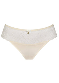 Low-rise mesh string panty Samanta Amelia in ivory with scalloped lace waistband and delicate bow detail, ideal for elegant lingerie sets.