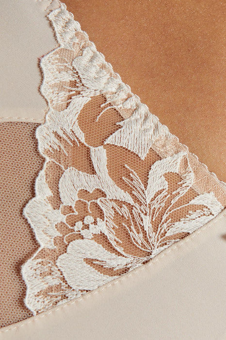 High Waist Embroidred Brief Panty Gorteks Egerie detail