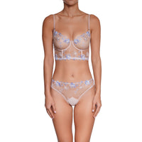 Huit - Élise Tanga